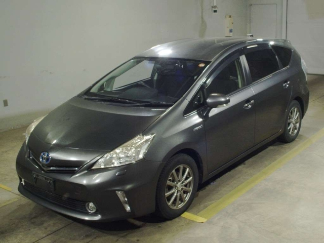 TOYOTA PRIUS — фото