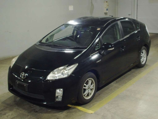 TOYOTA PRIUS — фото