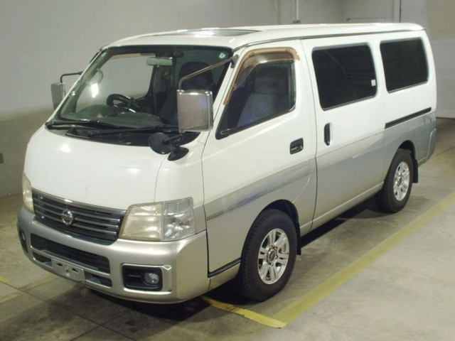 NISSAN CARAVAN — фото