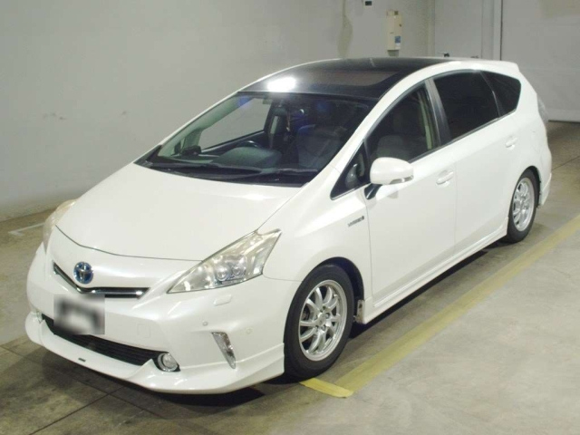 TOYOTA PRIUS — фото
