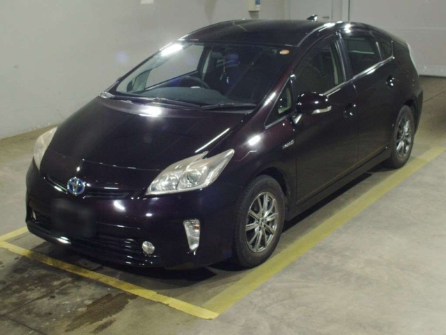 TOYOTA PRIUS — фото