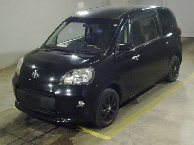 TOYOTA PORTE — фото