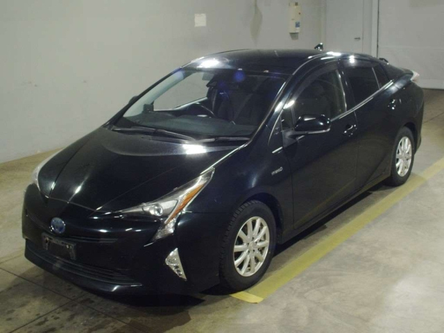 TOYOTA PRIUS — фото