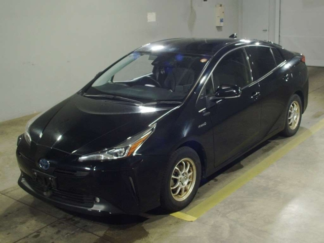 TOYOTA PRIUS — фото