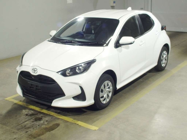 TOYOTA YARIS — фото