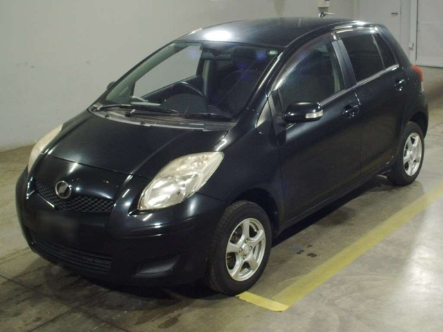 TOYOTA VITZ — фото
