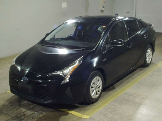TOYOTA PRIUS — фото