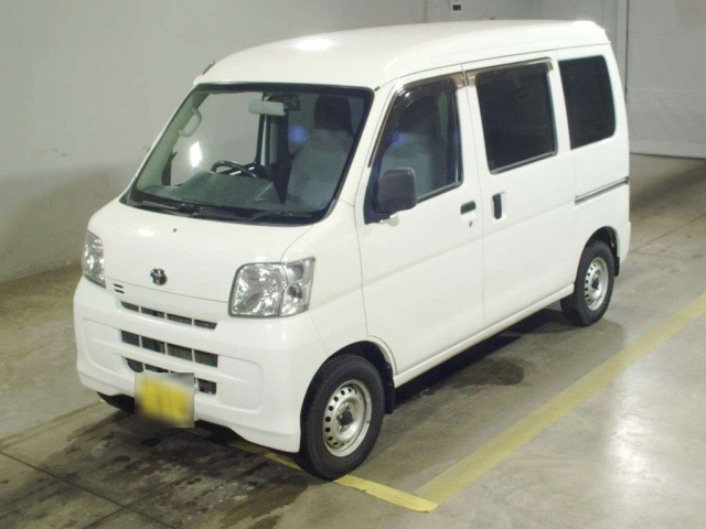 TOYOTA PIXIS — фото