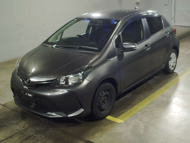 TOYOTA VITZ — фото