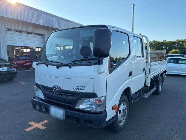 TOYOTA DYNA — фото