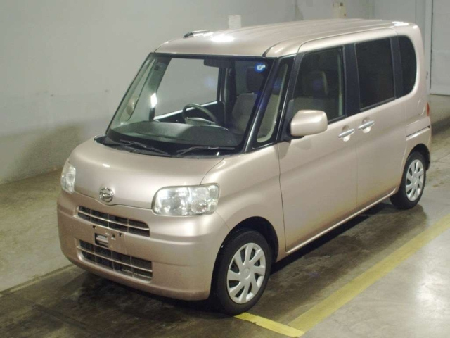 DAIHATSU TANTO — фото
