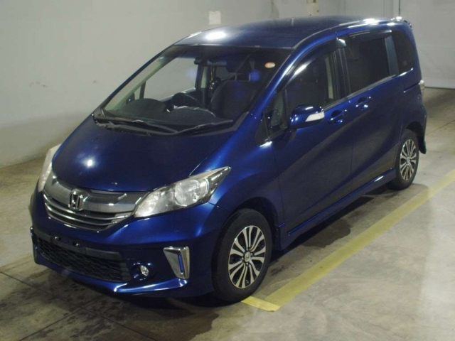 HONDA FREED — фото