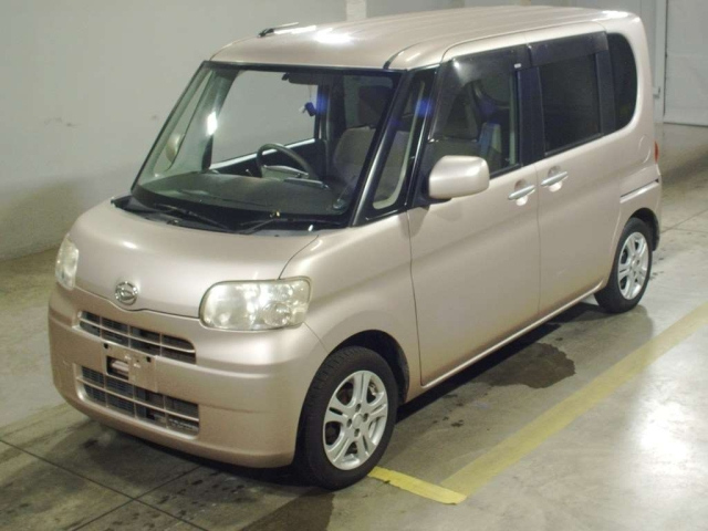 DAIHATSU TANTO — фото