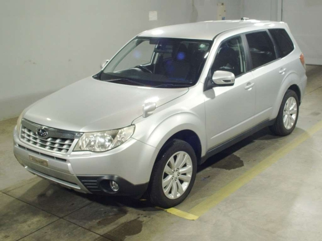 SUBARU FORESTER — фото