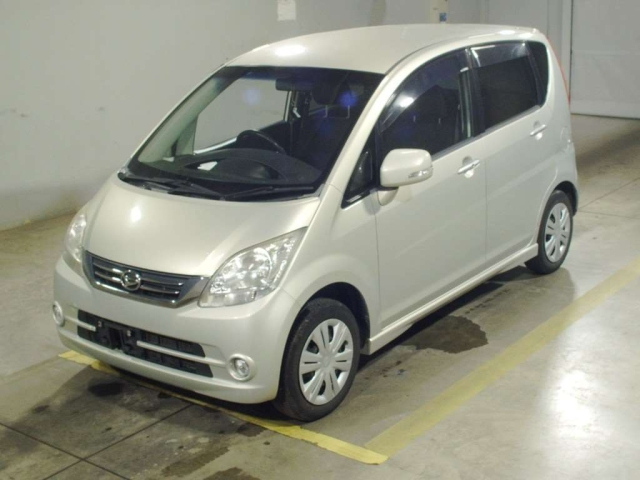 DAIHATSU MOVE — фото