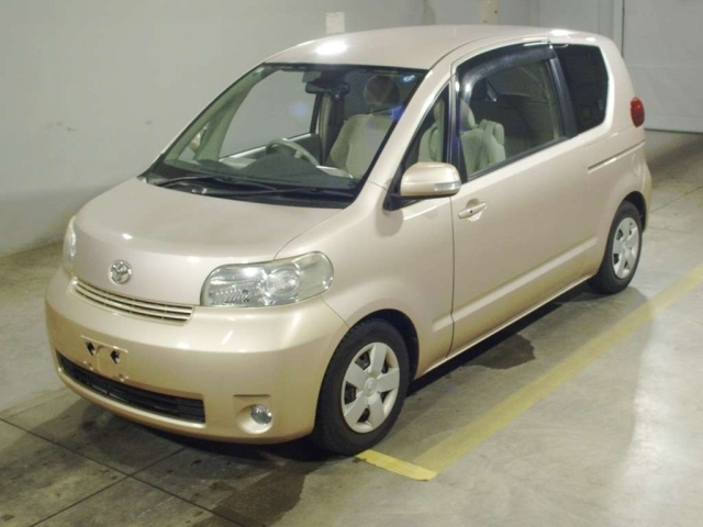 TOYOTA PORTE — фото
