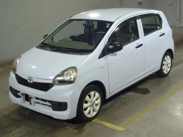 TOYOTA PIXIS — фото