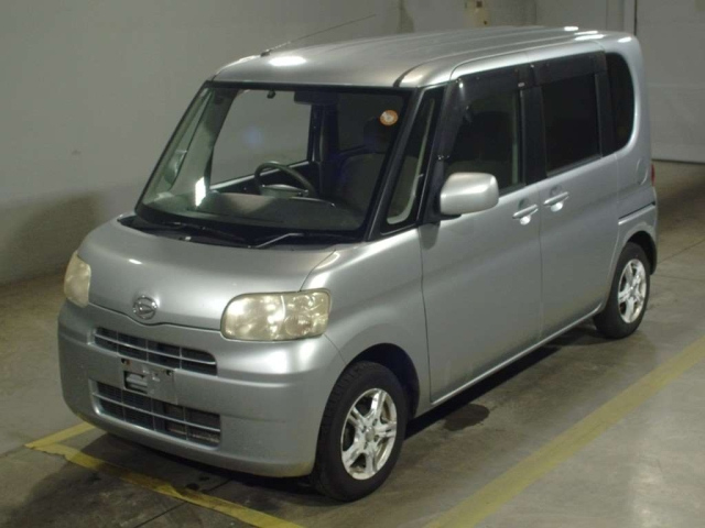 DAIHATSU TANTO — фото