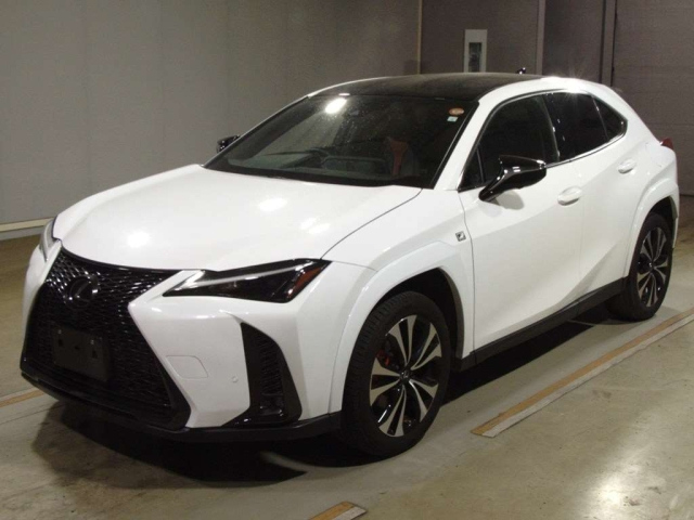 LEXUS UX — фото