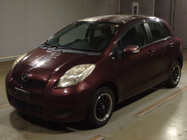 TOYOTA VITZ — фото