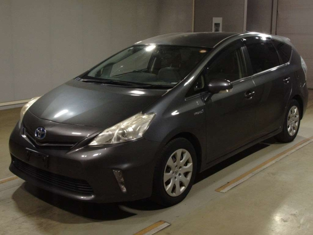 TOYOTA PRIUS — фото