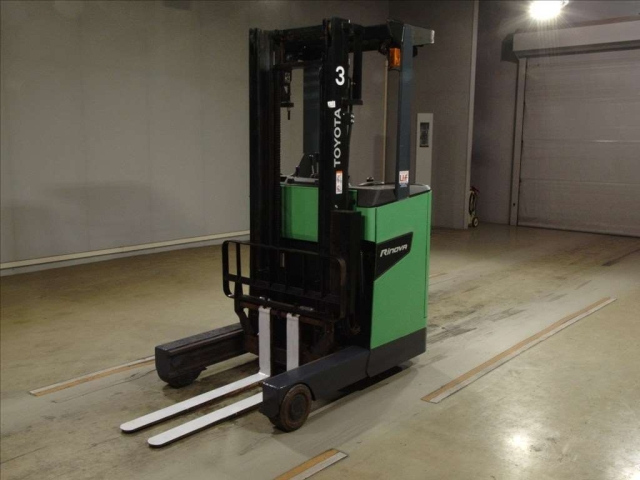 TOYOTA FORKLIFT — фото