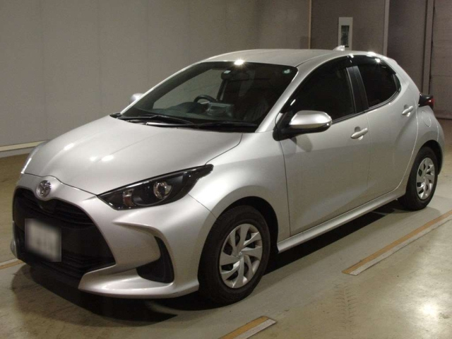 TOYOTA YARIS — фото
