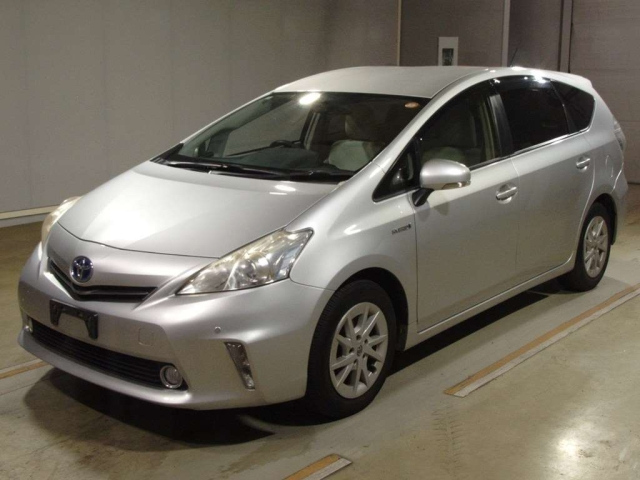 TOYOTA PRIUS — фото