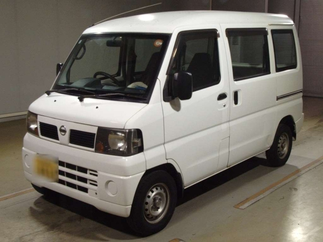 NISSAN CLIPPER — фото