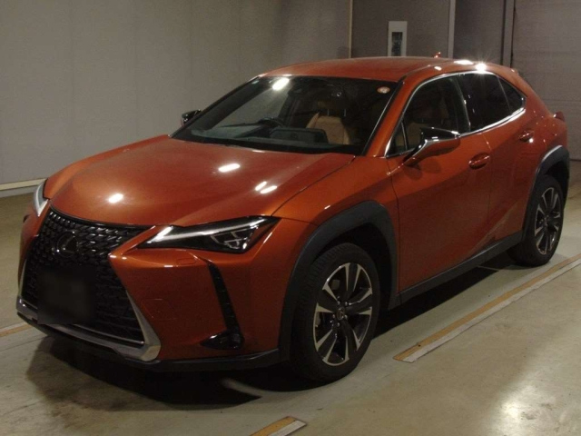 LEXUS UX — фото