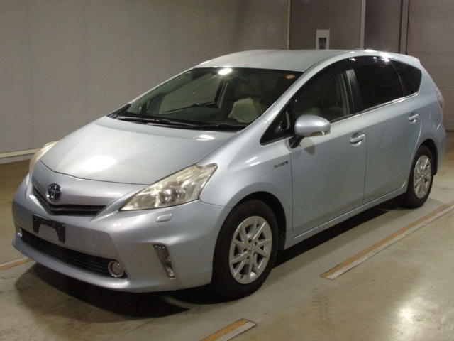 TOYOTA PRIUS — фото