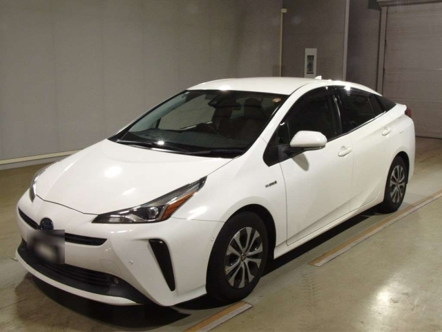 TOYOTA PRIUS — фото