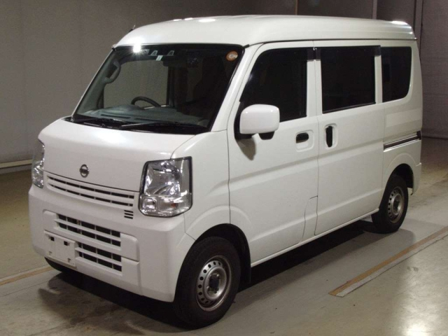 NISSAN CLIPPER — фото