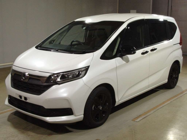 HONDA FREED — фото