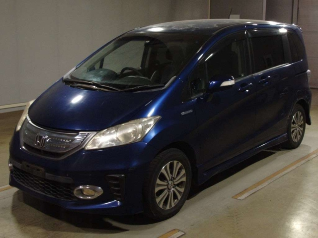 HONDA FREED — фото