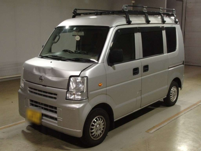 NISSAN CLIPPER — фото