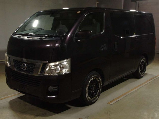 NISSAN CARAVAN — фото