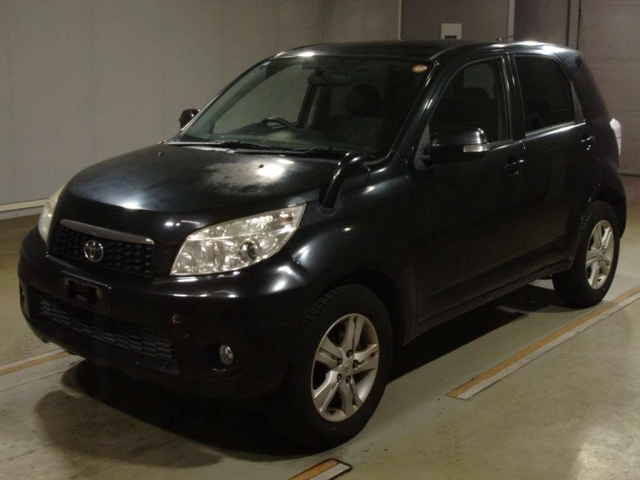TOYOTA RUSH