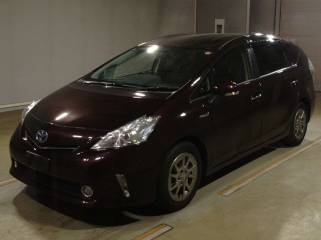 TOYOTA PRIUS — фото