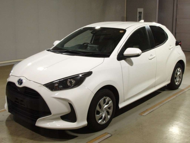 TOYOTA YARIS — фото