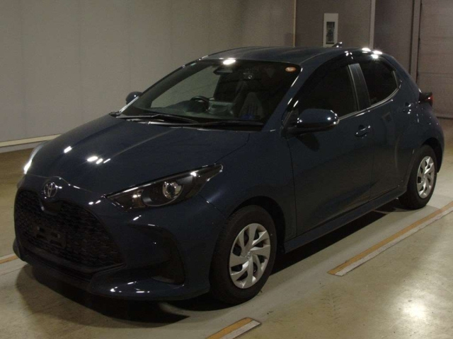 TOYOTA YARIS — фото