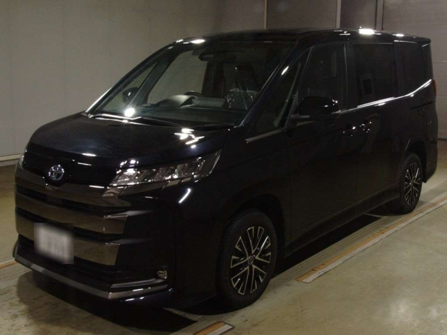 TOYOTA NOAH — фото