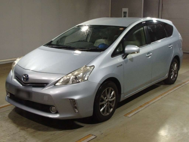 TOYOTA PRIUS — фото