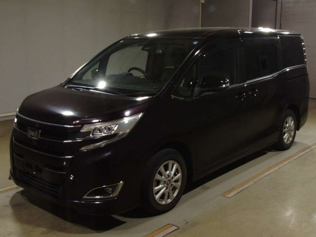 TOYOTA NOAH — фото