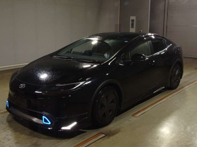 TOYOTA PRIUS — фото