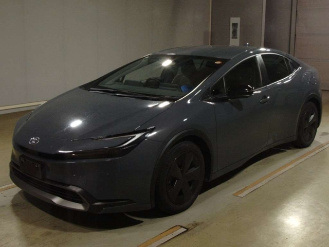 TOYOTA PRIUS — фото