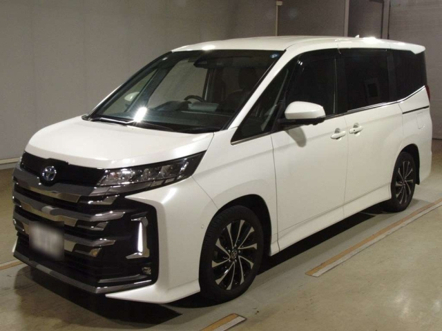 TOYOTA NOAH — фото