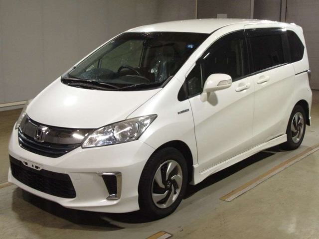 HONDA FREED — фото