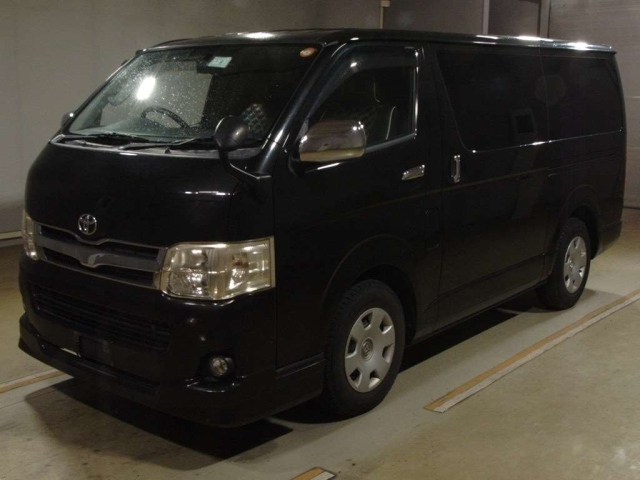 TOYOTA REGIUS ACE VAN