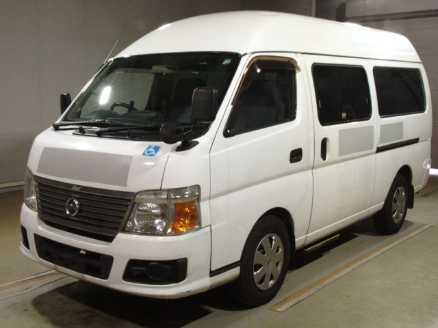 NISSAN CARAVAN — фото